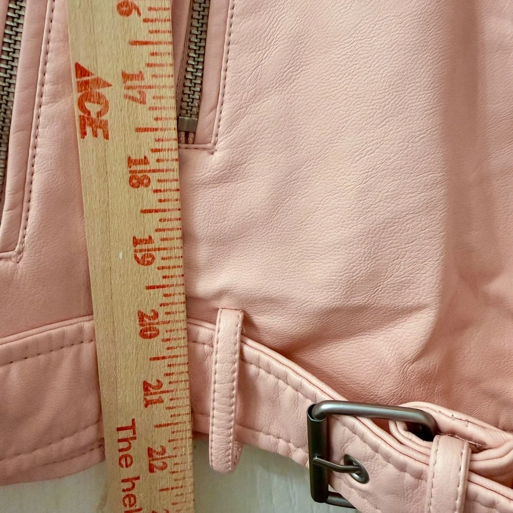 Levi Strauss Women XL Pink Faux Leather Moto Biker Jacket‎ LW8RU808 Belt Zippers